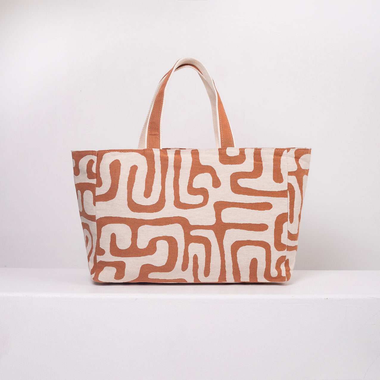 BEACH BAG CHAOS